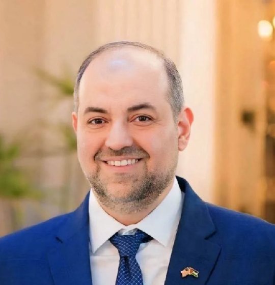 Dr. Tarik Najib